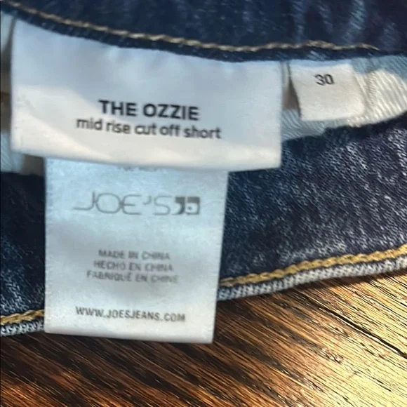 Joe's Jeans Frayed Hem Women's Shorts, Size 30 (230) - Picture 3 of 6